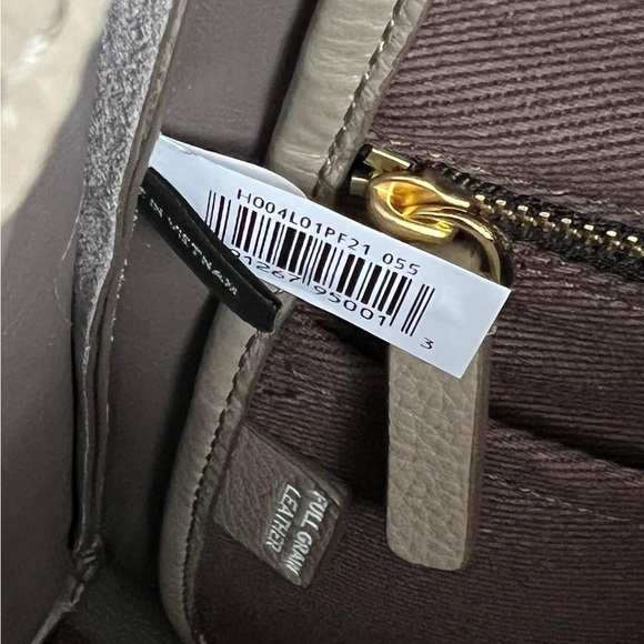 💰SOLD - H004L01PF21 - Marc Jacobs The Leather Medium Tote Bag - Picture 13 of 16